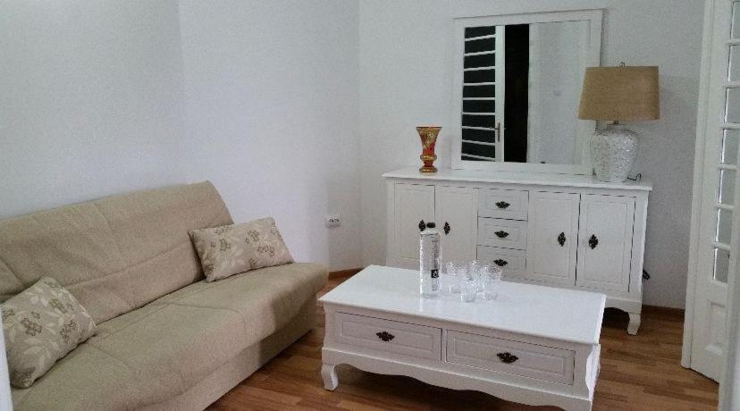 Central Appartment - Heart Of Bucharest - Sector 1 - New Renovated - Open Space ภายนอก รูปภาพ